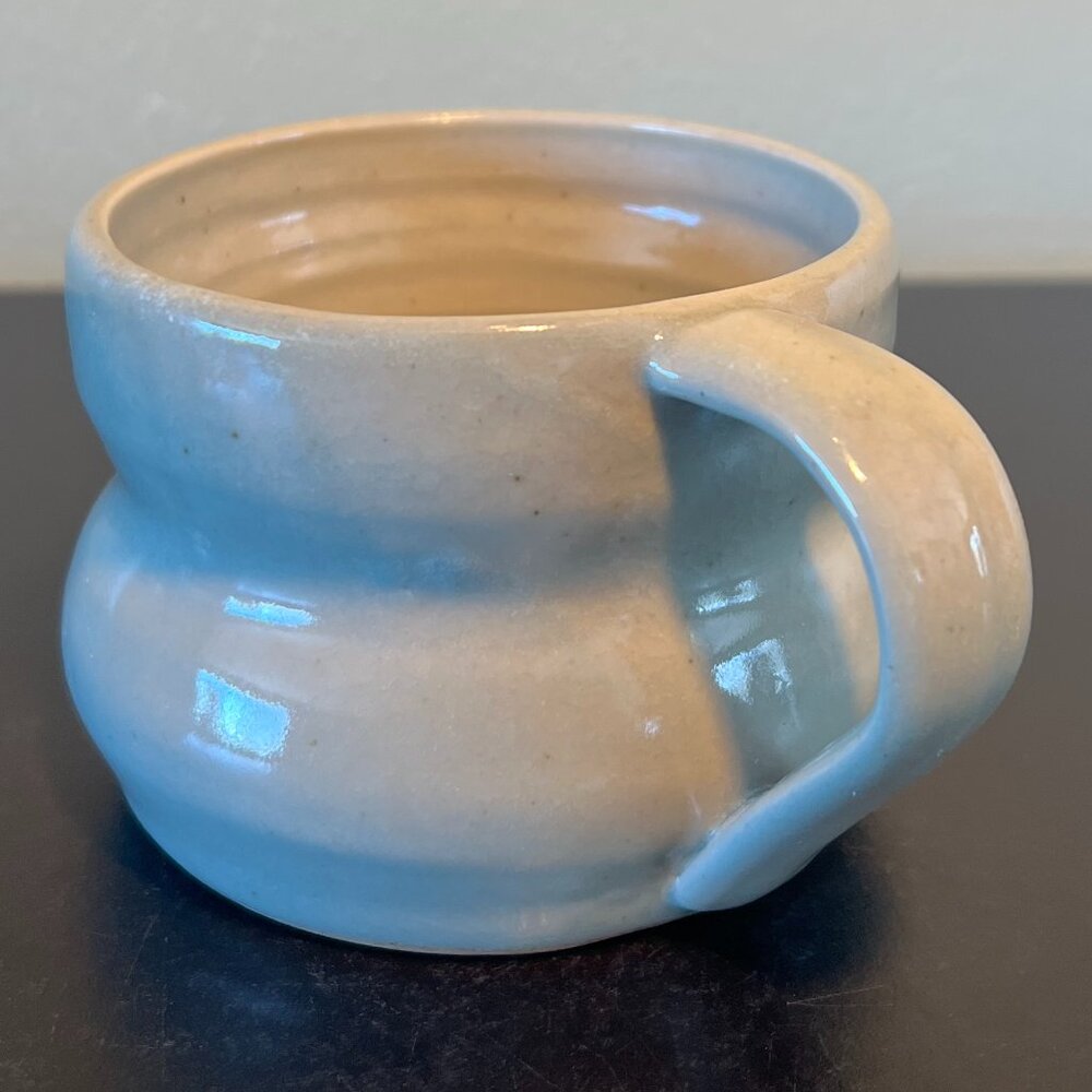 Handcrafted Jade Green Studio Pottery Coffee Soup Mug ~ Rounded Cinched Center - Picture 2 of 12